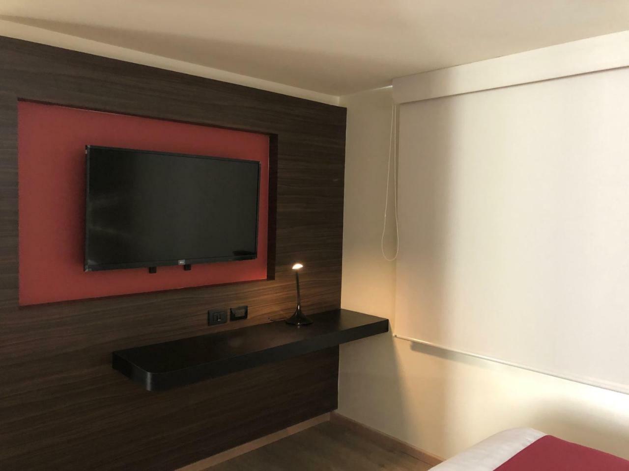 Mc Suites Mexico City Exterior photo A room at the hotel