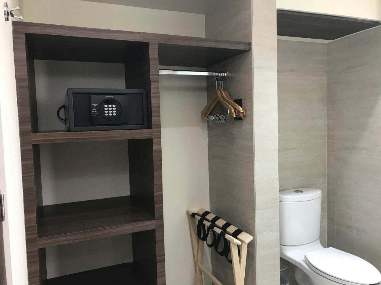 Mc Suites Mexico City Exterior photo A safe in a hotel room